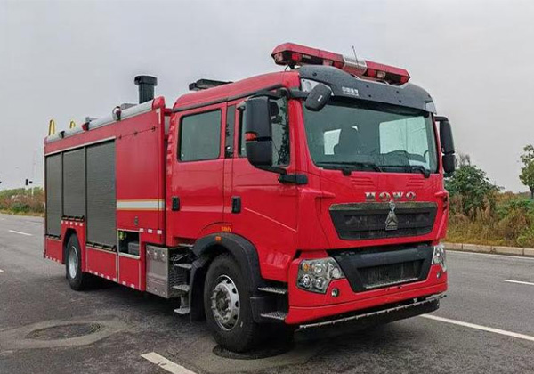 洗消消防車