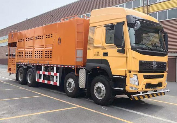 稀漿封層車